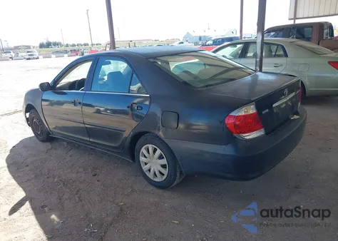 2005 Toyota Camry Le/Se/Std/Xle z USA, uszkodzony, nr VIN 4T1BE32K45U411598
